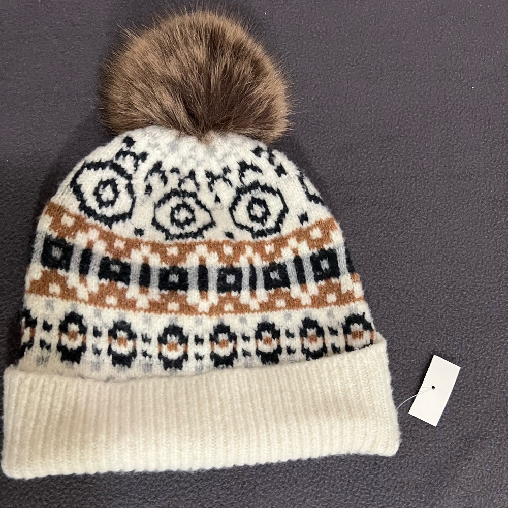 Cupcakes and cashmere cap